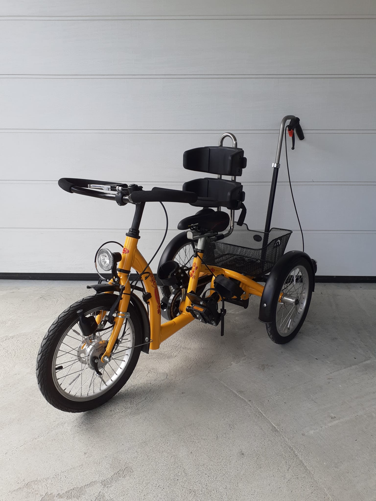 patient Nominal worker Tricicleta copii cu dizabilitati (4 -> 8 ani) – Momo Dreirad Schuchmann  16″- cauciucuri noi – folosit (second-hand) – Ortomarket